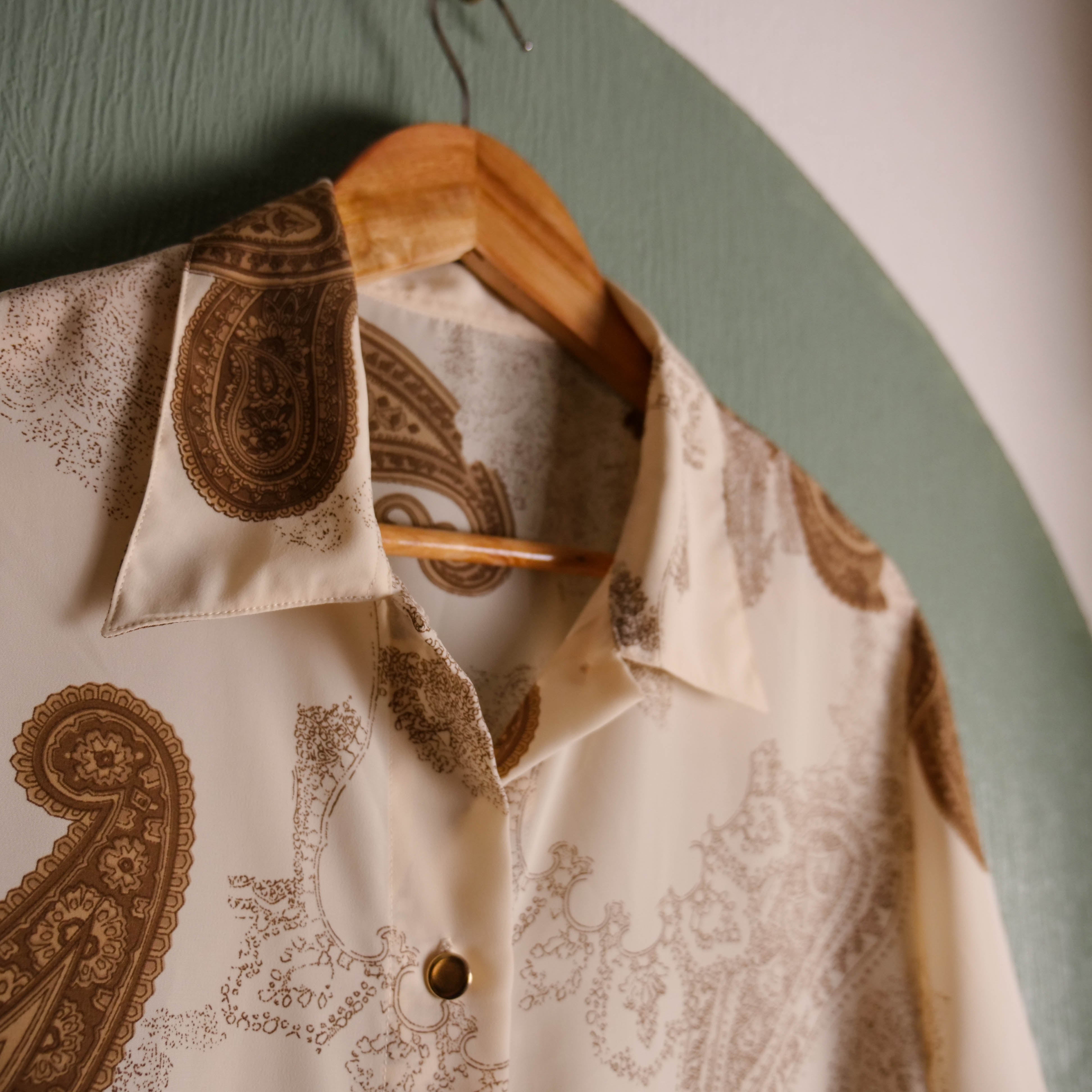Chemise crème motif paisley